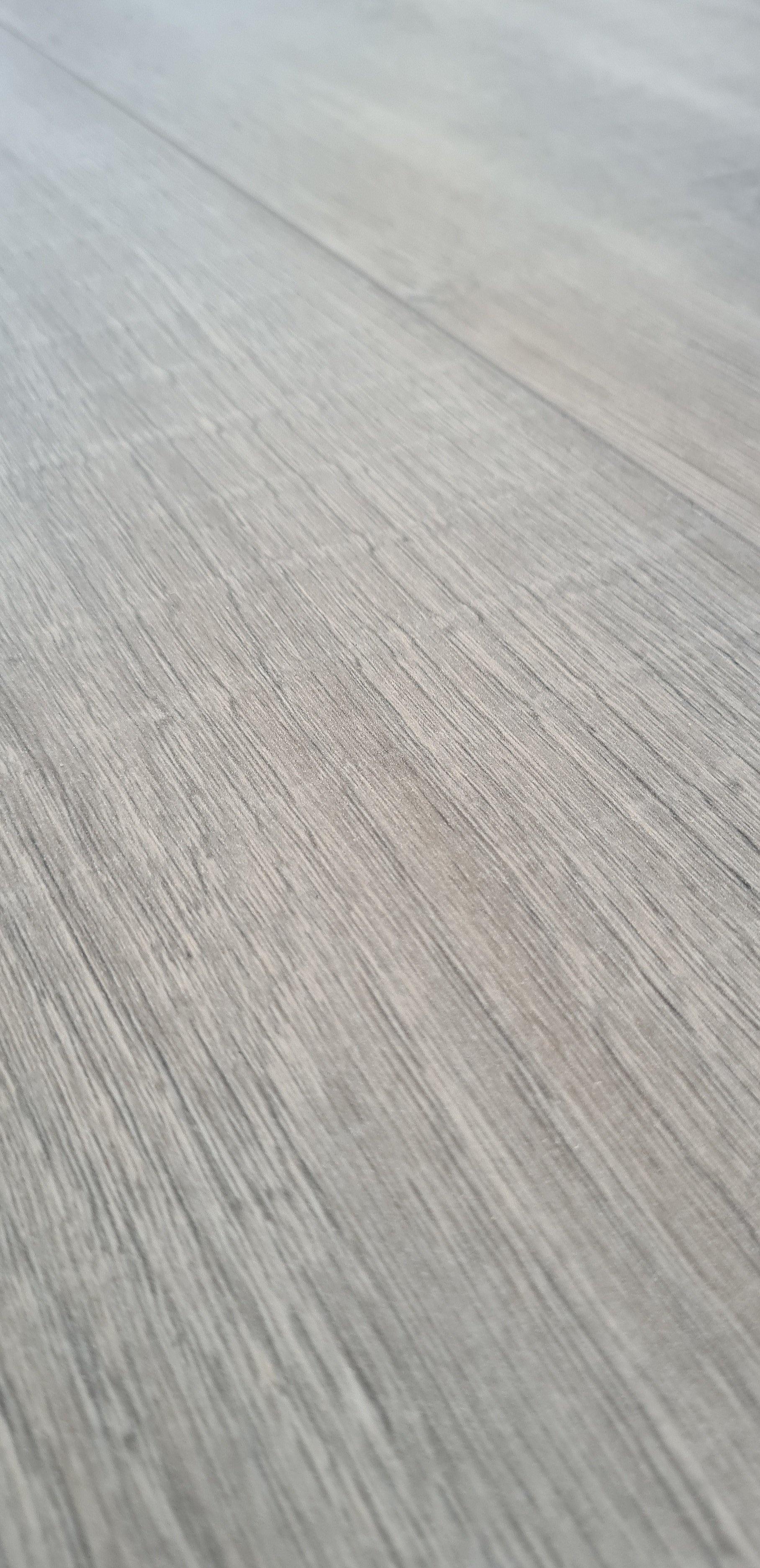 Lakeside Eiken licht Grijs 05 - BRANDFLOORS