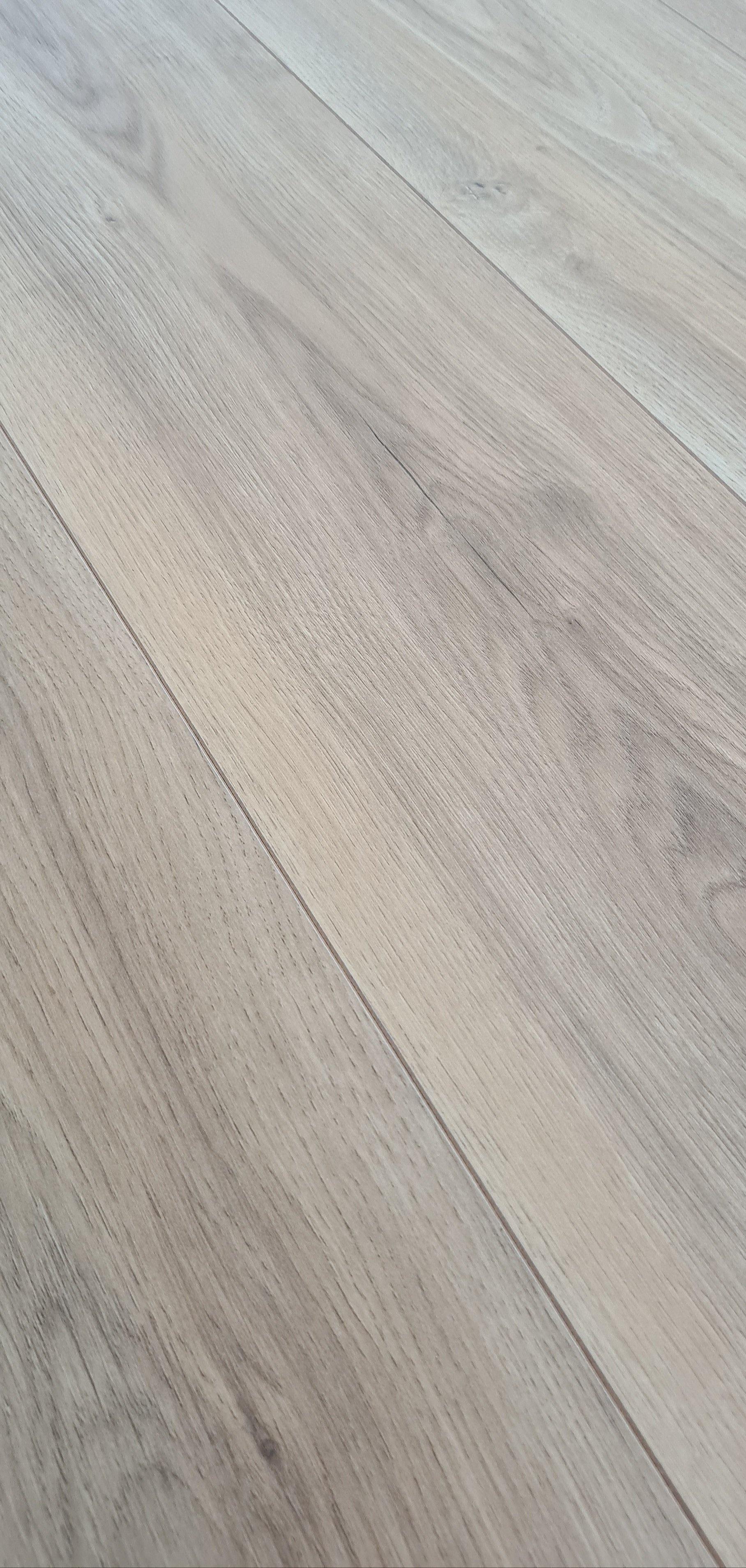 Zonnig Licht Eiken 10 - BRANDFLOORS