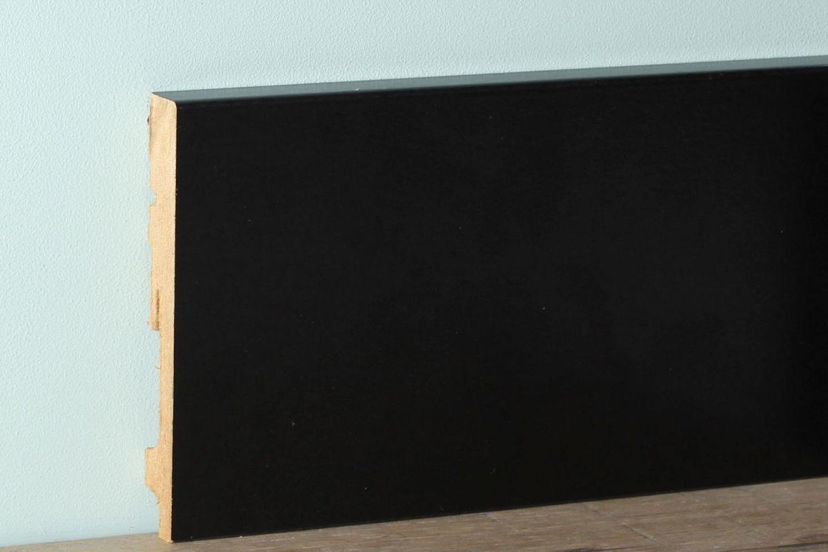 Classic Mat Zwart Plint 18x120mm - BRANDFLOORS